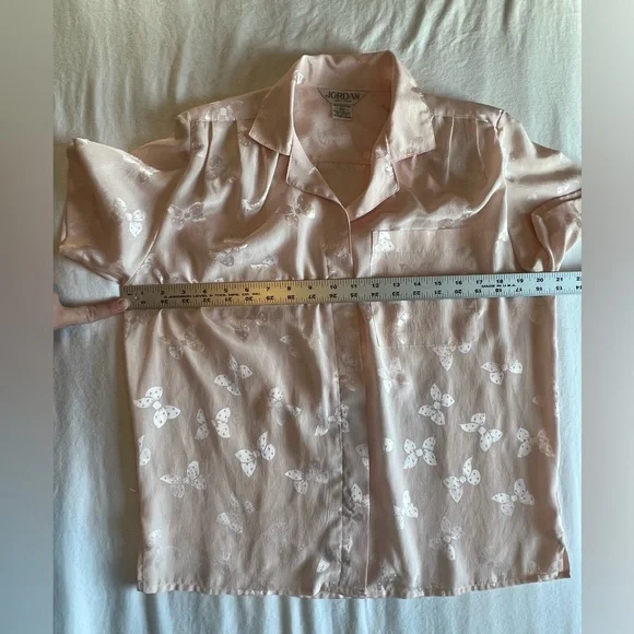 Vintage Jordan New York Button Up, V-Neck Pink Collared Blouse, Bow Print Sz 5/6 - Picture 8 of 11